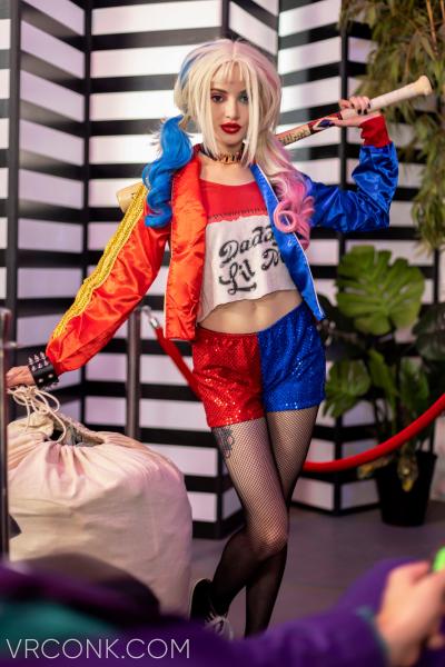 Slutty Emancipation of One Harley Quinn cosplay 4k vr xxx video