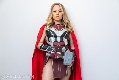 Anna Claire Clouds cosplay vr sex movie