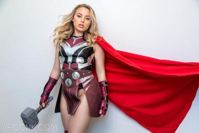 Anna Claire Clouds cosplay 4k vr xxx video