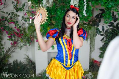 Snow White And Prince Charming (A Porn Parody) cosplay 6k vr porn video