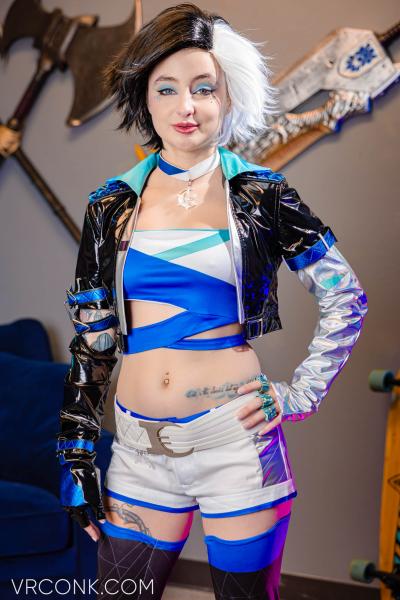 Stevie Moon cosplay vr xxx video