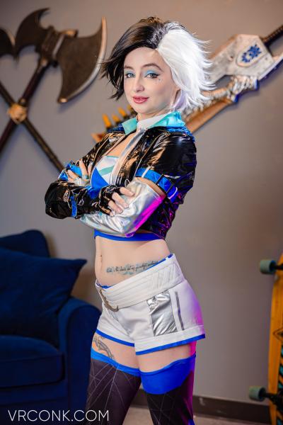 Stevie Moon cosplay 4k vr xxx video